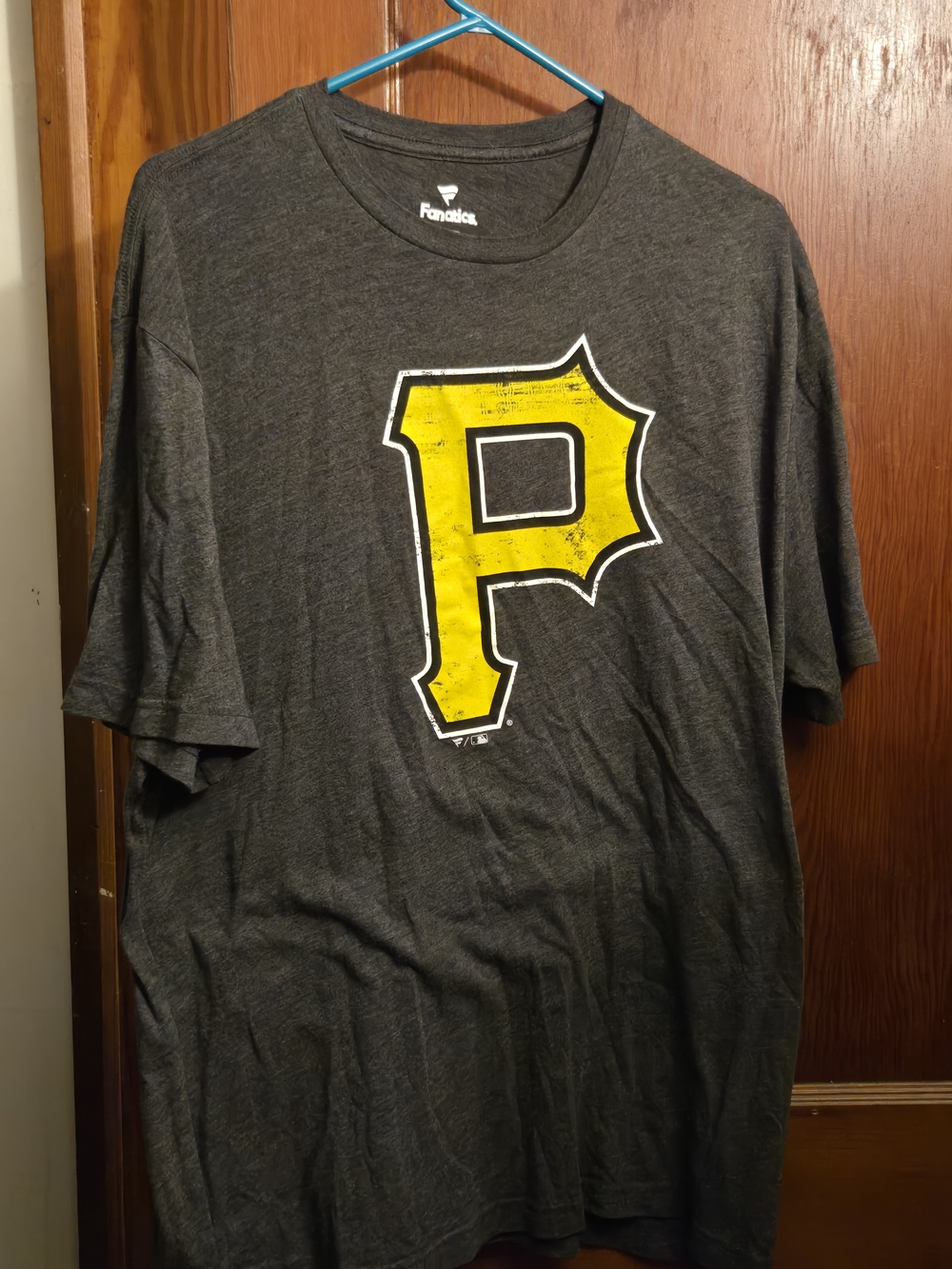 Fanatics Short Sleeve Tee with Yellow 'P' Logo Pittsburgh Pirates